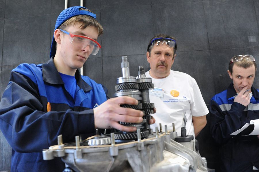 Участник III Национального чемпионата WorldSkills Hi-Tech 2016. Екатеринбург, 2016 г. Участник III Национального чемпионата WorldSkills Hi-Tech 2016. Екатеринбург, 2016 г.