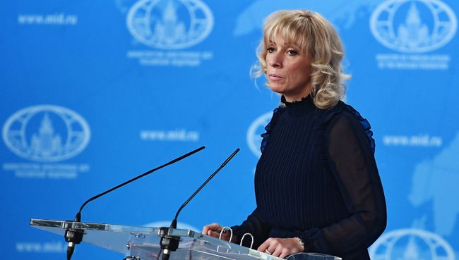 Официальный представитель министерства иностранных дел России Мария Захарова во время брифинга в Москве. 13 декабря 2017