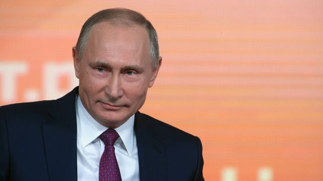 Президент РФ Владимир Путин во время большой ежегодной пресс-конференции Президент РФ Владимир Путин во время большой ежегодной пресс-конференции