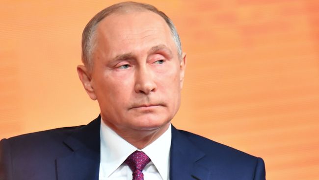 Президент РФ Владимир Путин во время большой ежегодной пресс-конференции Президент РФ Владимир Путин во время большой ежегодной пресс-конференции