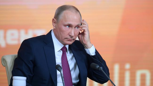 Президент РФ Владимир Путин во время большой ежегодной пресс-конференции Президент РФ Владимир Путин во время большой ежегодной пресс-конференции