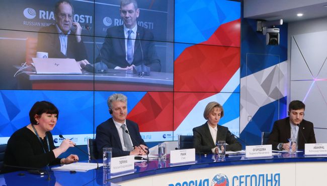 Участники Видеомоста Москва – Лондон – Минск – Астана на тему: Точки роста в международных академических рейтингах.
