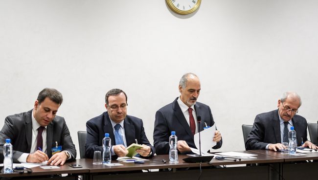 Постпред САР при ООН Башар Джаафари во время мирных переговоров по Сирии в ООН в Женеве, Швейцария. 14 декабря 2017
