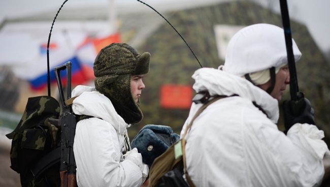Военнослужащие на полигоне Луга в Ленинградской области. Архивное фото