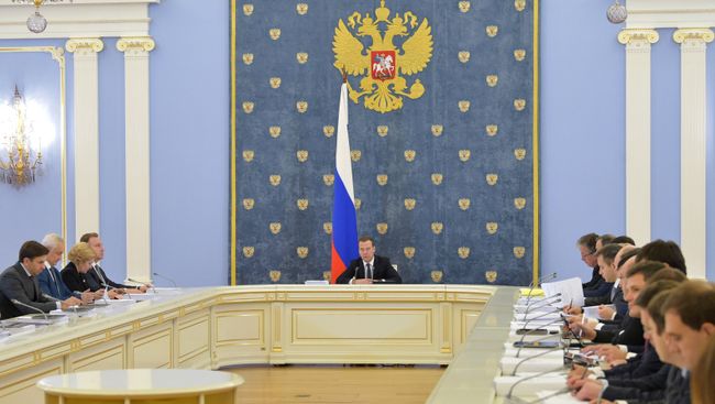 Председатель правительства РФ Дмитрий Медведев проводит заседание правительственной комиссии по использованию информационных технологий для улучшения качества жизни. 18 декабря 2017 Председатель правительства РФ Дмитрий Медведев проводит заседание правительственной комиссии по использованию информационных технологий для улучшения качества жизни. 18 декабря 2017
