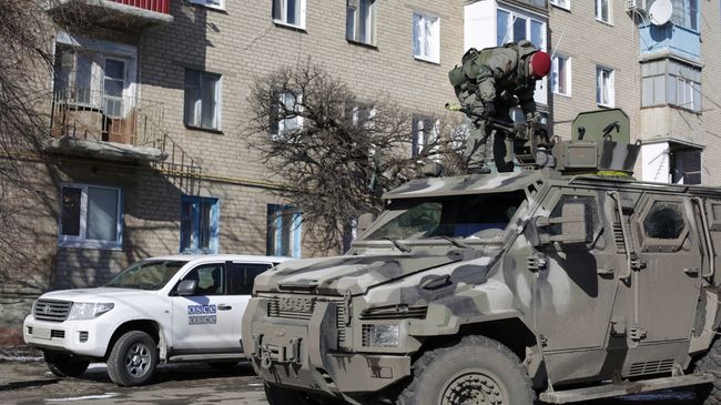 Украинский военный в Соледаре Донецкой области. Архивное фото Украинский военный в Соледаре Донецкой области. Архивное фото