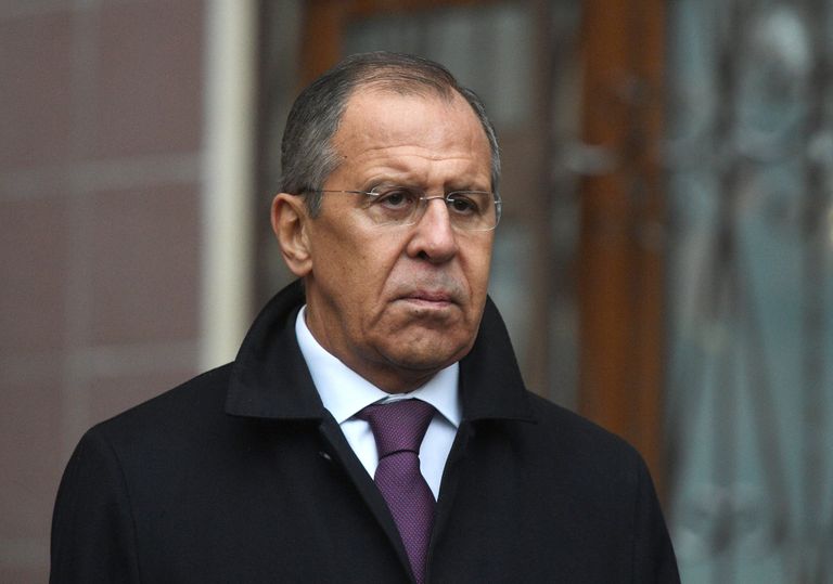 Министр иностранных дел РФ Сергей Лавров на церемонии открытия мемориальной доски российскому дипломату Андрею Карлову
