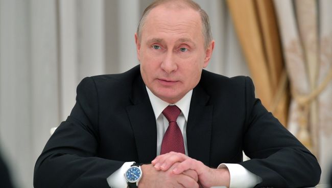 Владимир Путин во время встречи с руководителями спецслужб СНГ. 19 декабря 2017 Владимир Путин во время встречи с руководителями спецслужб СНГ. 19 декабря 2017