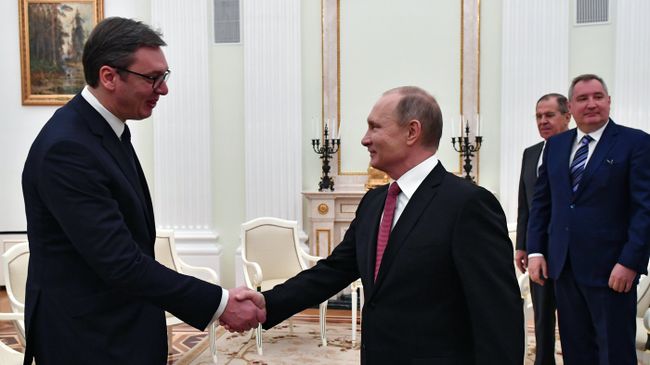 Президент РФ Владимир Путин и президент республики Сербии Александр Вучич во время встречи. 19 декабря 2017 Президент РФ Владимир Путин и президент республики Сербии Александр Вучич во время встречи. 19 декабря 2017