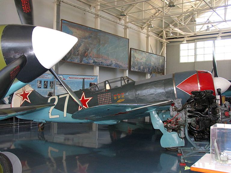 Одномоторный одноместный истребитель-моноплан Ла-7 