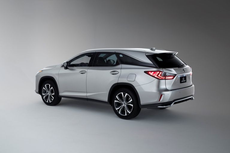 Автомобиль Lexus RX 350L Автомобиль Lexus RX 350L