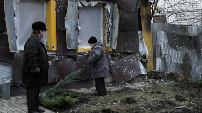 Последствия обстрела в городе Ясиноватая. 21 декабря 2017 Последствия обстрела в городе Ясиноватая. 21 декабря 2017