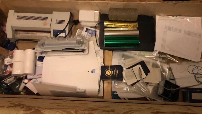 Силовики задержали девять человек в Москве за помощь сторонникам террористов Силовики задержали девять человек в Москве за помощь сторонникам террористов