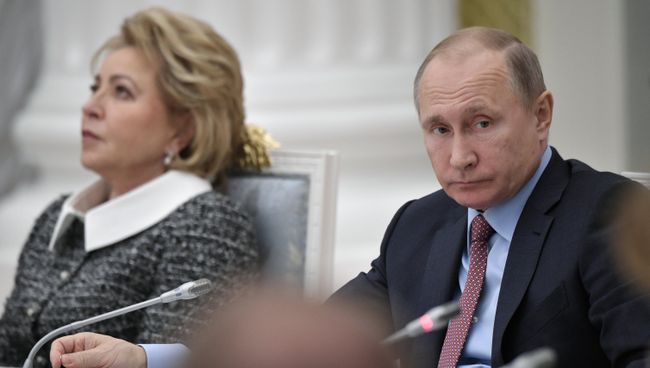 Президент РФ Владимир Путин проводит встречу с руководством Совета Федерации РФ и Государственной Думы РФ. 25 декабря 2017 Президент РФ Владимир Путин проводит встречу с руководством Совета Федерации РФ и Государственной Думы РФ. 25 декабря 2017