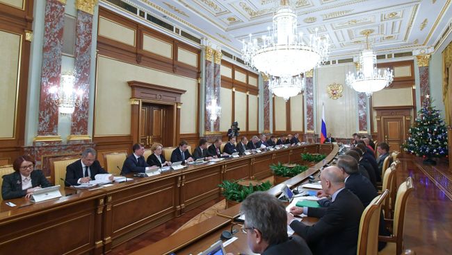Председатель правительства РФ Дмитрий Медведев проводит заседание правительства. Архивное фото Председатель правительства РФ Дмитрий Медведев проводит заседание правительства. Архивное фото