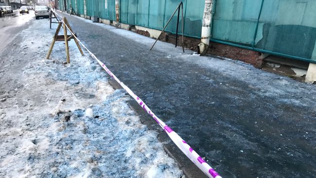 Синий снег в Санкт-Петербурге Синий снег в Санкт-Петербурге