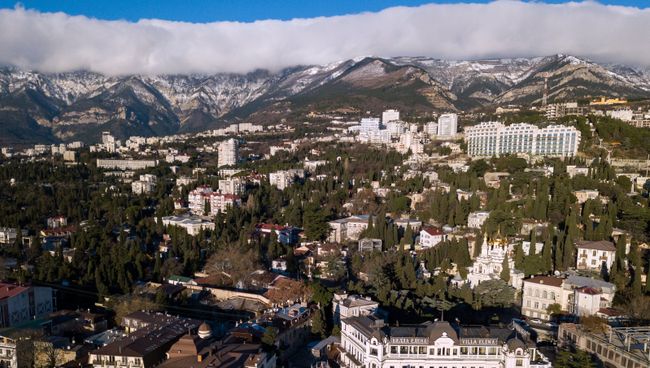 Вид на Ялту. Архивное фото Вид на Ялту. Архивное фото