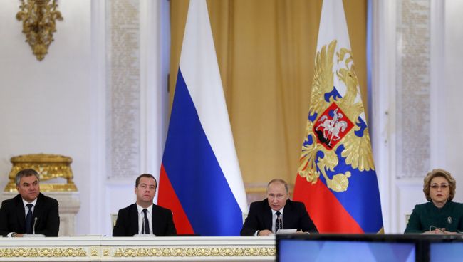 Владимир Путин на заседании Государственного совета по вопросам повышения инвестиционной привлекательности регионов. 27 декабря 2017 Владимир Путин на заседании Государственного совета по вопросам повышения инвестиционной привлекательности регионов. 27 декабря 2017