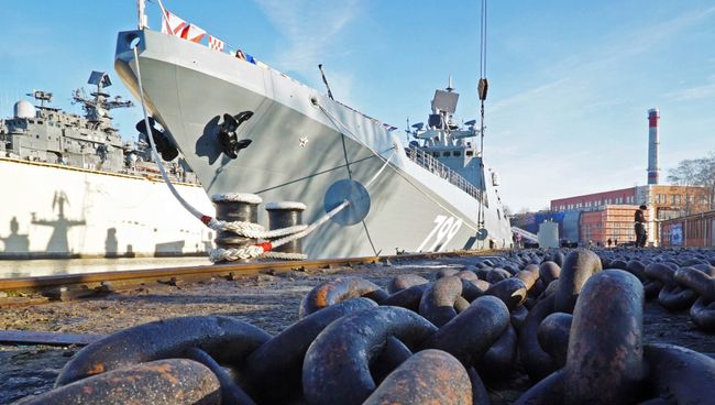 Торжественная церемония подъема военно-морского флага на сторожевом корабле Адмирал Макаров. 27 декабря 2017 Торжественная церемония подъема военно-морского флага на сторожевом корабле Адмирал Макаров. 27 декабря 2017