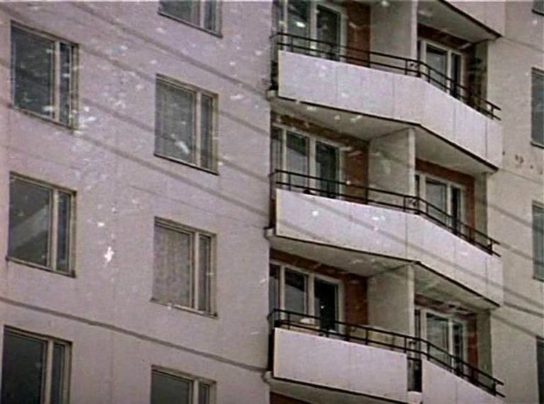 Дом главной героини в фильме Ирония судьбы, или С лёгким паром! Дом главной героини в фильме Ирония судьбы, или С лёгким паром!