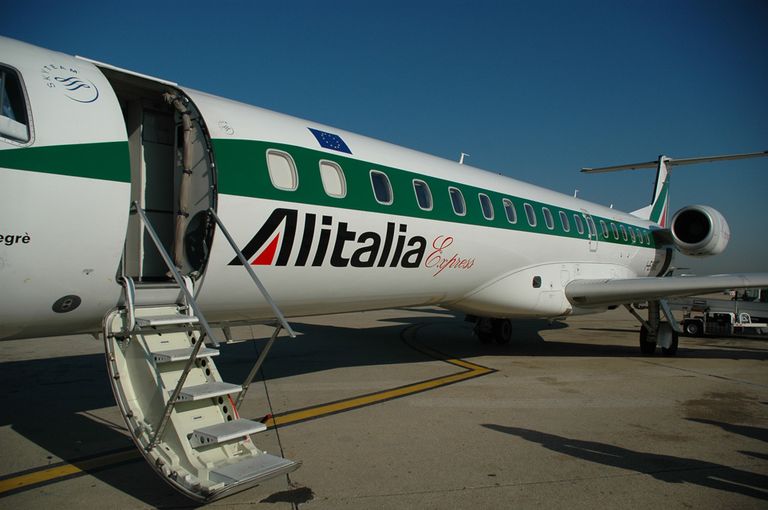 Самолет итальянской авиакомпании Alitalia