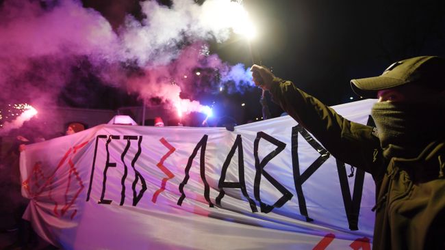 Протестующие возле Киево-Печерской лавры. 8 января 2018 Протестующие возле Киево-Печерской лавры. 8 января 2018