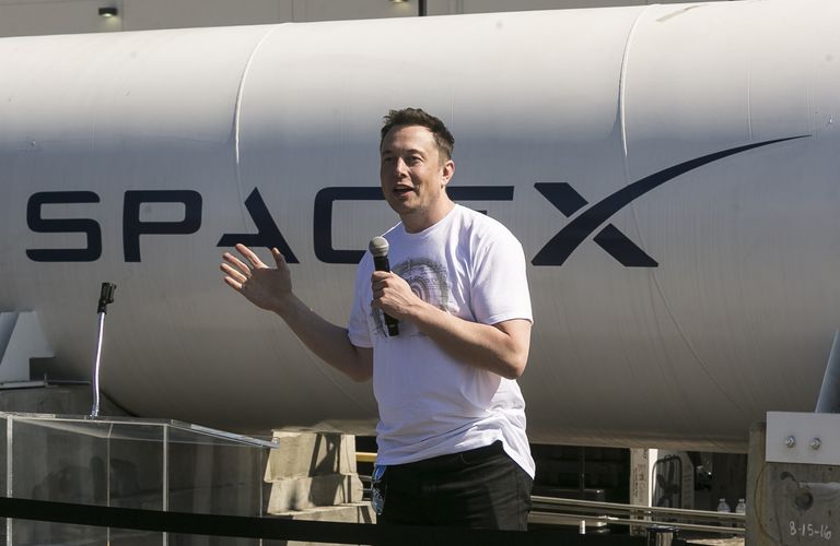 Генеральный директор SpaceX Илон Маск