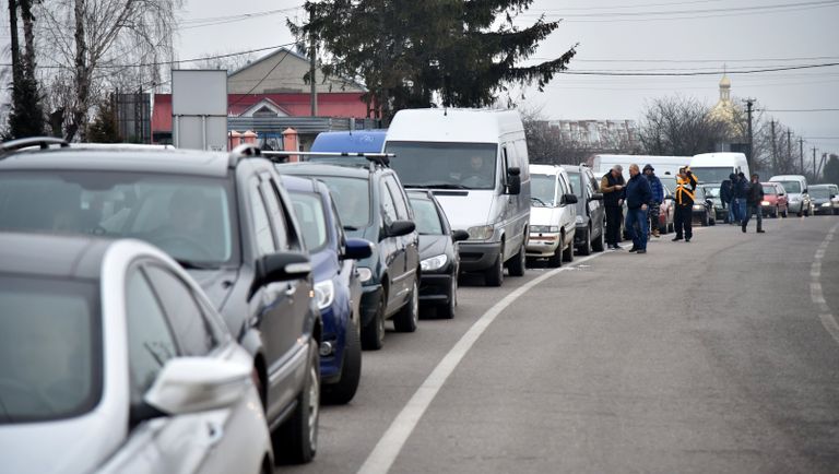 Автомобили на границе между Украиной и Польшей во время акции протеста против ужесточения таможенного контроля. 10 января 2018 Автомобили на границе между Украиной и Польшей во время акции протеста против ужесточения таможенного контроля. 10 января 2018