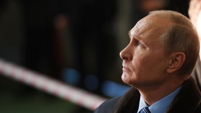 Президент РФ Владимир Путин во время посещения Тверского вагоностроительного завода. 10 января 2018