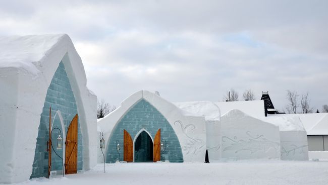 Ледяной отель в Квебеке (Ice Hotel) Ледяной отель в Квебеке (Ice Hotel)