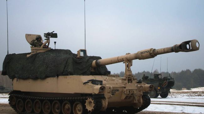 Американская самоходная гаубица M109A6 Paladin. Архивное фото