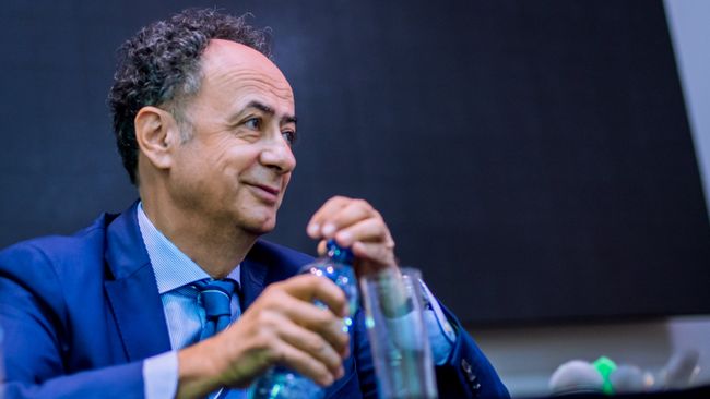 Глава представительства ЕC на Украине Хьюг Мингарелли на Форуме юбилейных дней ЕС в Киеве. 28 сентября 2017 Глава представительства ЕC на Украине Хьюг Мингарелли на Форуме юбилейных дней ЕС в Киеве. 28 сентября 2017