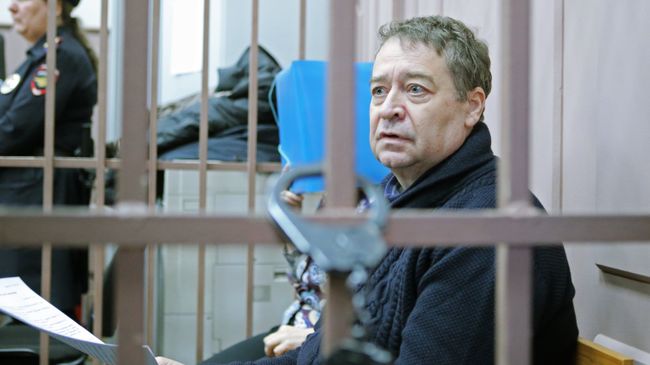 Бывший губернатор Республики Марий Эл Леонид Маркелов в Басманном суде Москвы. 11 января 2018 Бывший губернатор Республики Марий Эл Леонид Маркелов в Басманном суде Москвы. 11 января 2018