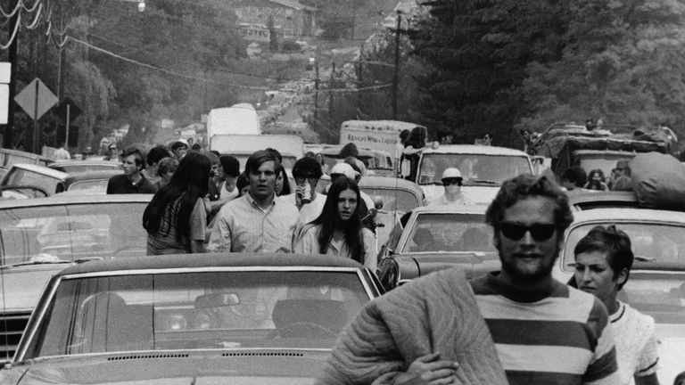 Пробка по дороге на фестиваль Вудсток, 1969 год Пробка по дороге на фестиваль Вудсток, 1969 год