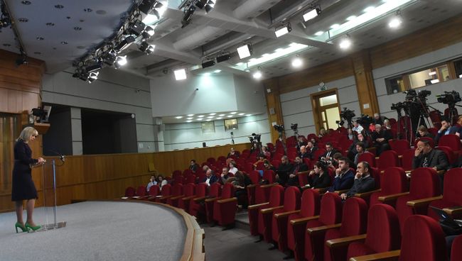 Официальный представитель МИД РФ Мария Захарова во время брифинга по текущим вопросам внешней политики. 12 января 2018