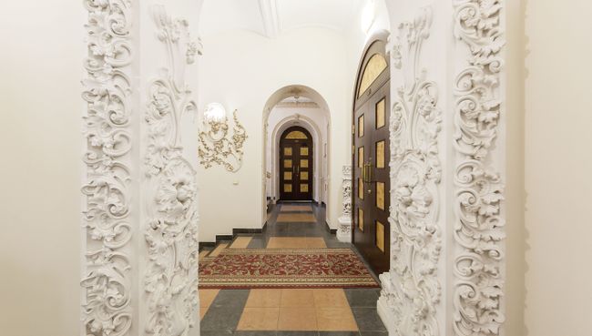 Палаты и модерн: какие исторические дома можно купить в Москве