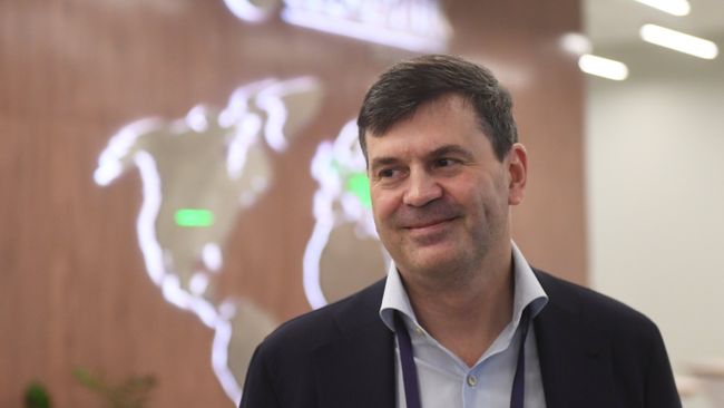 Проректор, ректор Высшей школы государственного управления при РАНХиГС, проректор РАНХиГС при Президенте Российской Федерации Алексей Комиссаров на закрытии конкурса Лидеры России в Москве. 15 января 2018 Проректор, ректор Высшей школы государственного управления при РАНХиГС, проректор РАНХиГС при Президенте Российской Федерации Алексей Комиссаров на закрытии конкурса Лидеры России в Москве. 15 января 2018