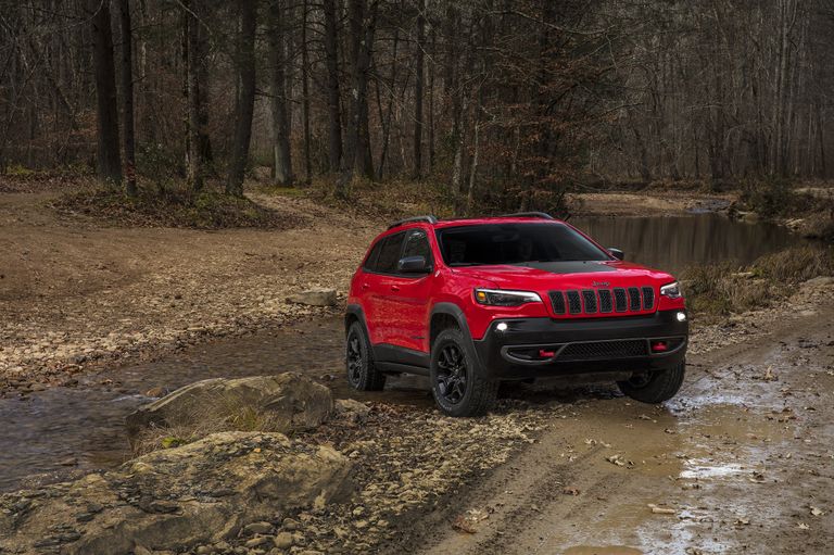 Автомобиль Jeep Cherokee Автомобиль Jeep Cherokee
