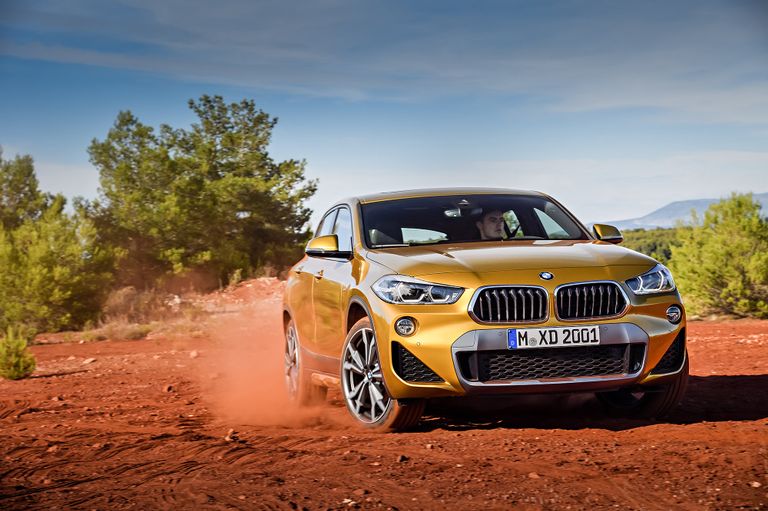 Автомобиль BMW X2 Автомобиль BMW X2