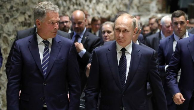Владимир Путин и президент Финляндии Саули Ниинистё во впремя встречи. Архивное фото Владимир Путин и президент Финляндии Саули Ниинистё во впремя встречи. Архивное фото