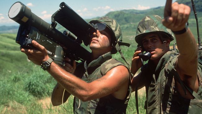 Морские пехотинцы с ПЗРК FIM-92 Stinger. 1984 год Морские пехотинцы с ПЗРК FIM-92 Stinger. 1984 год