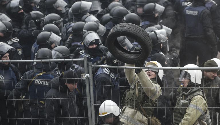 Cтолкновение между митингующими и полицией у здания Верховной рады Украины, Киев. 16 января 2018 Cтолкновение между митингующими и полицией у здания Верховной рады Украины, Киев. 16 января 2018