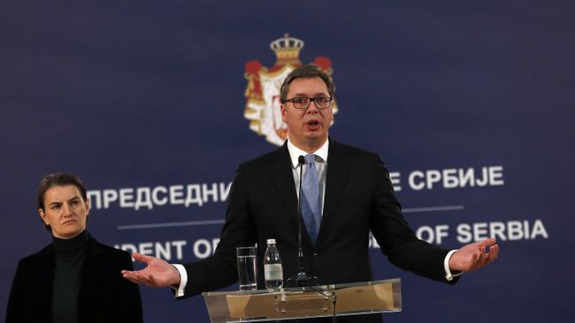 Президент Сербии Александр Вучич во время пресс-конференции после смерти косовского сербского политика Оливера Ивановича. 16 января 2018
