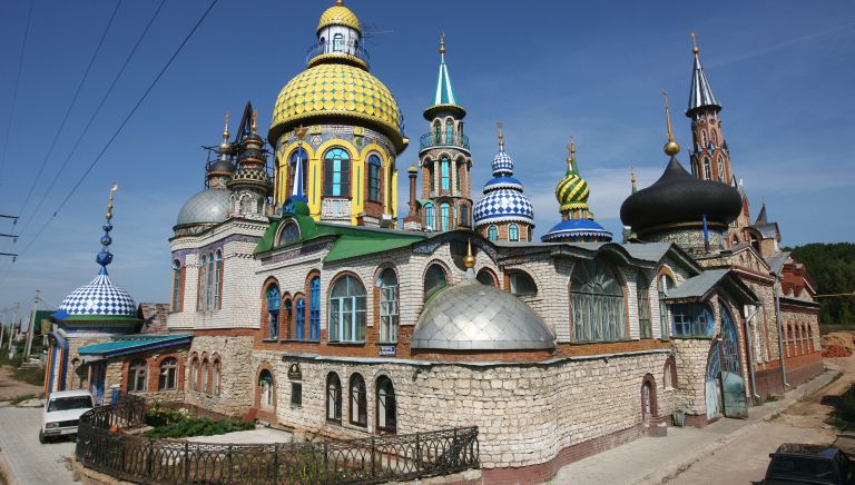 Вселенский храм Ильдара Ханова (Храм Всех религий). Село Старое Аракчино Вселенский храм Ильдара Ханова (Храм Всех религий). Село Старое Аракчино