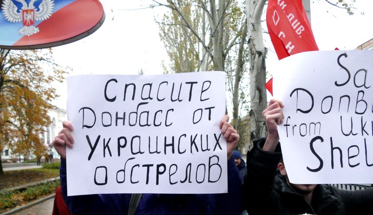 Акция против военных действий в Донецке Акция против военных действий в Донецке