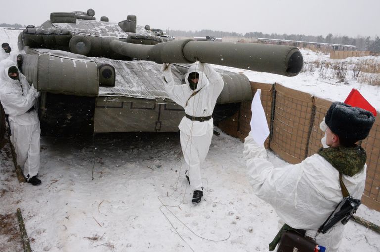 Учения инженерно-маскировочного полка в Московской области Учения инженерно-маскировочного полка в Московской области