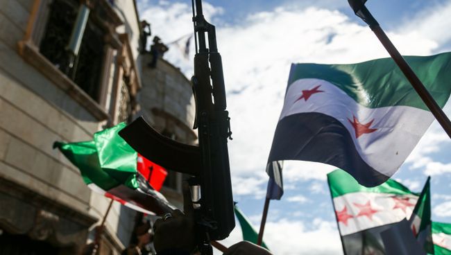 Повстанческие флаги в поддержку военной операции против сирийско-курдских сил в Африне. 19 января 2018