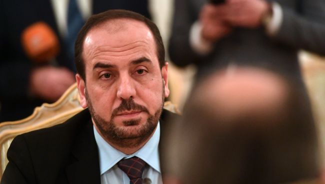 Глава делегации Сирийской комиссии по переговорам Насер аль-Харири. Архивное фото Глава делегации Сирийской комиссии по переговорам Насер аль-Харири. Архивное фото