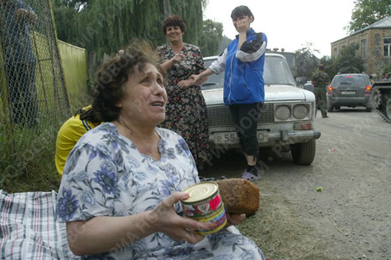 Беженцы, прибывшие в село Джава из Цхинвали Беженцы, прибывшие в село Джава из Цхинвали