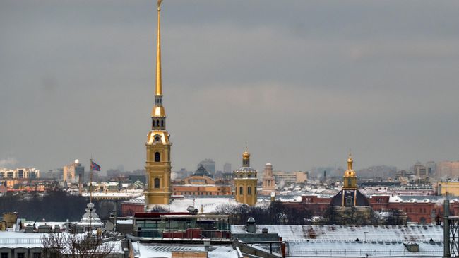 Вид на Петропавловскую крепость в Санкт-Петербурге. Архивное фото